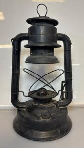 Antique Dietz No. 2 D-Lite Kerosene Lantern