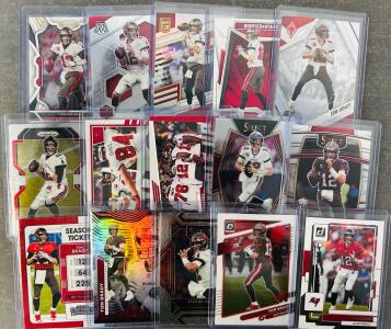 (15) Tom Brady Holo Football Cards