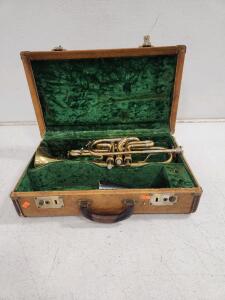 (1) Elk Hart Cornet W/Case