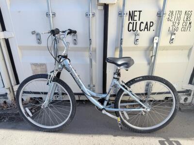 (1) Diamondback Serene Classic Women's Comfort Bike