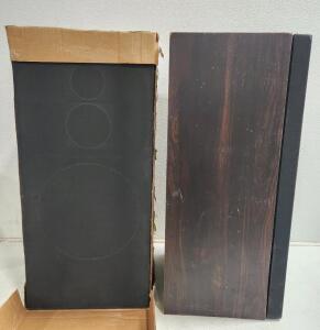 (2) Pioneer CS-730 Speakers