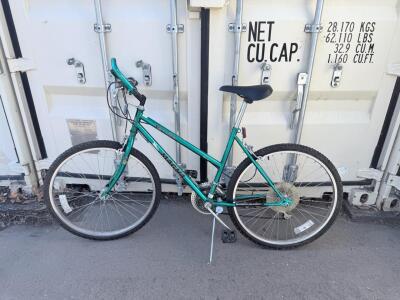 (1) Murray Ultra Terrain Women's Mountain Bike