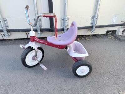 (1) Vintage Radio Flyer 411 Folding Tricycle With Basket Pink And Red