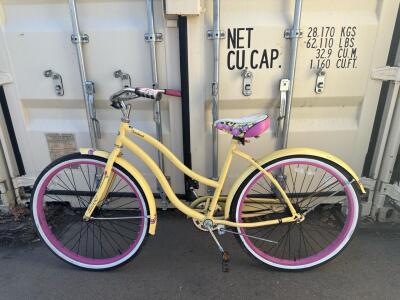 (1) Huffy 26" Cranbrook Women's Cruiser Bike