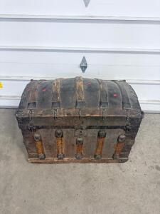 (1) Antique Doll Steamer Trunk