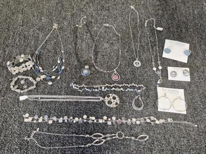 Lia Sophia Jewelry, Beautiful Necklaces, Bracelets, And Earrings!