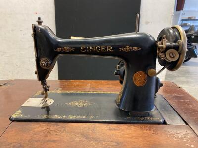 Vintage Singer Sewing Machine Convertible Table