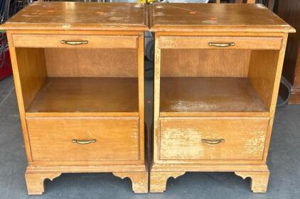 Set of 2 Endtables H 2&rsquo; 3&rdquo; W 1&rsquo; 7&rdquo; L 1&rsquo; 3.5&rdquo;