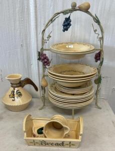 Chicken Themed Dishware Set