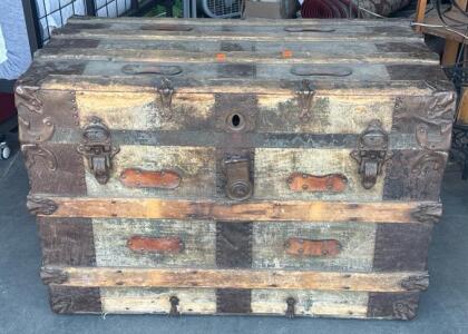 Large Vintage Trunk H 1&rsquo; 10&rdquo; W 2&rsquo; 8&rdquo; L 1&rsquo; 6&rdquo;