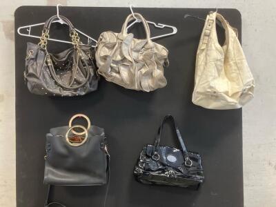 (5) Women&rsquo;s Designer Handbags Including; Steve Madden, Jessica Simpson And Others!