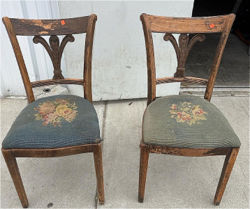 Set of (2) Vintage Chairs (H 2&rsquo; 9&rdquo;) (W 1&rsquo; 4&rdquo;) (L 1&rsquo; 8&rdquo;)