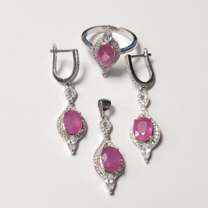 $520 Silver Ruby Ring Earring And Pendant (6ct) Set