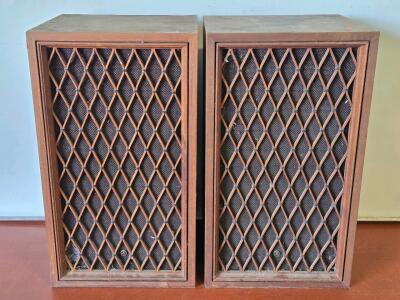 (2) Vintage Pioneer CS-88 Speakers - 25"H x 14"W x 13"D / +$200 Value!