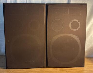 (2) Fisher Studio Standard Series ST-440 Speakers