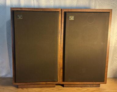 (2) Cerwin Vega D-5 Speakers Missing the Subwoofer&rsquo;s