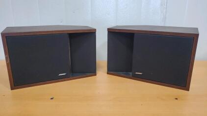 (2) Bose 201 Series II Direct/Reflecting Bookshelf Speaker.