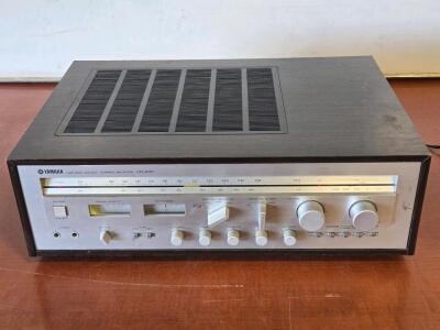 Vintage Yamaha CR-840 Natural Sound Stereo Receiver / +$100 Value!
