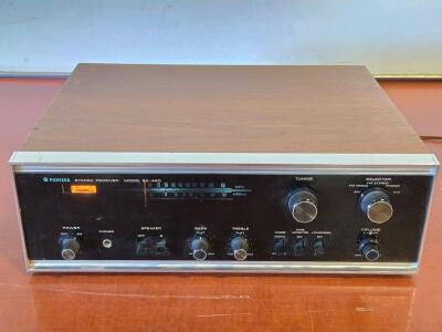 Vintage Pioneer SX-440 AM/FM Stereo Receiver / +$100 Value!