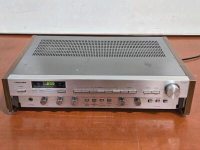 Vintage Toshiba SA-850 AM/FM Stereo Receiver Synthesizer / +$200 Value!