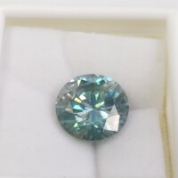 $800 Greenish Blue Moissanite(8ct)