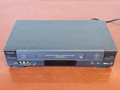 Vintage Toshiba W-627 Hi-Fi VHS Player/Recorder / +$50 Value!