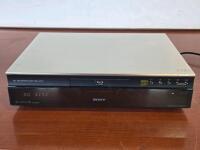 Sony BDP-S1 Full HD 1080p Blu-Ray Disc Player / +$100 Value! - 2