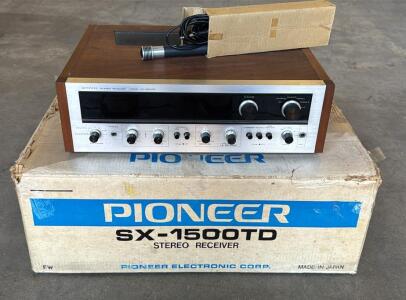 Vintage Pioneer sx-1500TD Stereo Receiver W/ BOX
