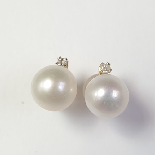 $320 14K Fresh Water Pearl And Diamond(0.02ct) Earrings