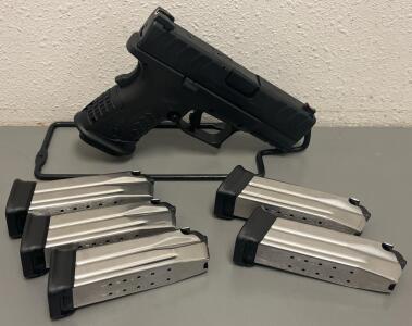 Springfield Armory XD-M Elite Handgun, 9x19mm, (5) extra magazines, Serial BA602069