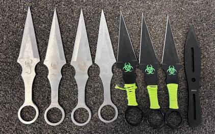 (8) Throwing Daggers