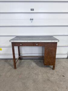 (1) Metal Brown Desk-30&rdquo;Tx42&rdquo;Wx22&rdquo;D