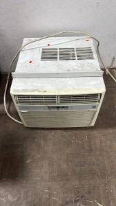 Window air conditioner