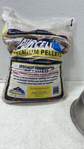 New Purcell premium pellets &. (3) Pet feeders bowls