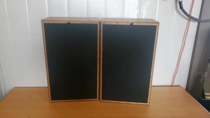 (2) Floor-Standing Speaker 15"x24"x10"