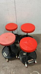 (4) ADJUSTABLE ROLLER SEAT