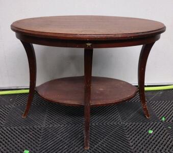 25&frac12;"x 18"x 19&frac12;" Vintage Solid Walnut Oval Entry Table / Lamp Table