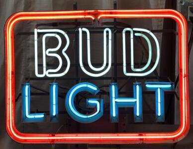 Light-Up Neon Bud Light Sign / 26.5&rdquo; L x 21&rdquo; H