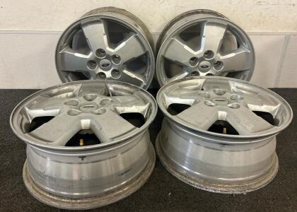 (4) Aluminum Ford Rims