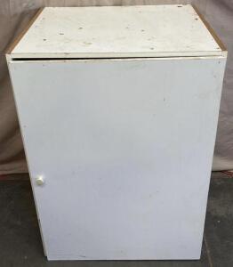 Large White Wooden Cabinet / 25&rdquo; L x 32&rdquo; W x 48&rdquo; H