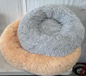 (2) Fluffy Dog Beds (1 Medium, 1 Small)