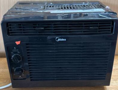 Midea MAW05M1WBL AC Unit