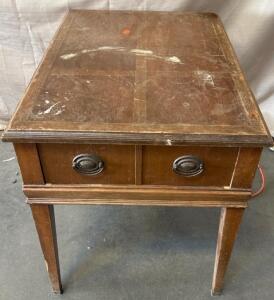 Wooden Coffee Table H 1&rsquo; 11&rdquo; W 1&rsquo; 8&rdquo; L 2&rsquo; 4&rdquo;