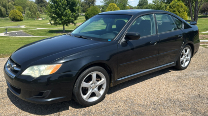 2008 SUBARU LEGACY - AWD!