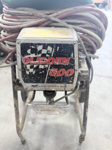 (1) Glidden 500 airless paint sprayer