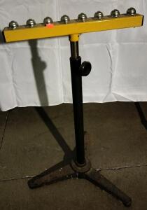 Pedestal Roller