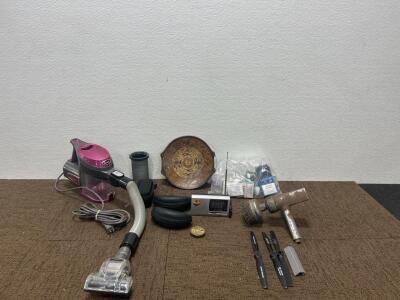 (1) 6&rdquo;X 4&rdquo; world wide radio (1) shark Vacuum and more