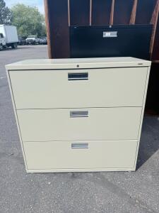 (1) 3 Drawer Filing Cabinet 42&rdquo;Wx41&rdquo;Tx19&rdquo;D