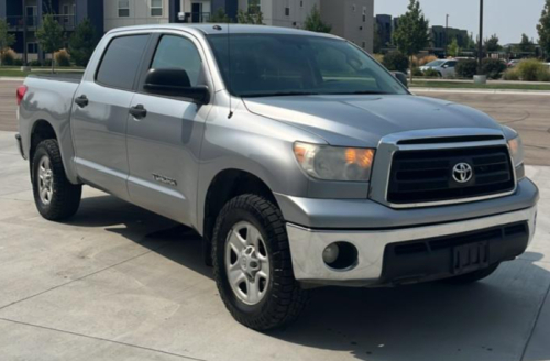 2013 TOYOTA TUNDRA - 4X4!
