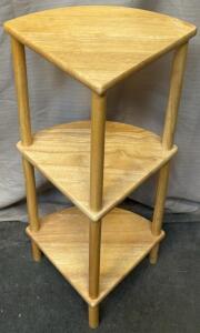 Small Wood Corner Shelf / 12&rdquo; L x 17&rdquo; W x 36.5&rdquo; H
